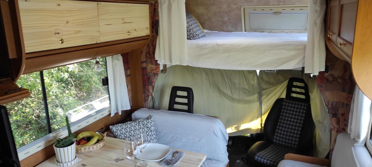 Charmant Camping-Car A La Campagne Labessiere-Candeil ภายนอก รูปภาพ