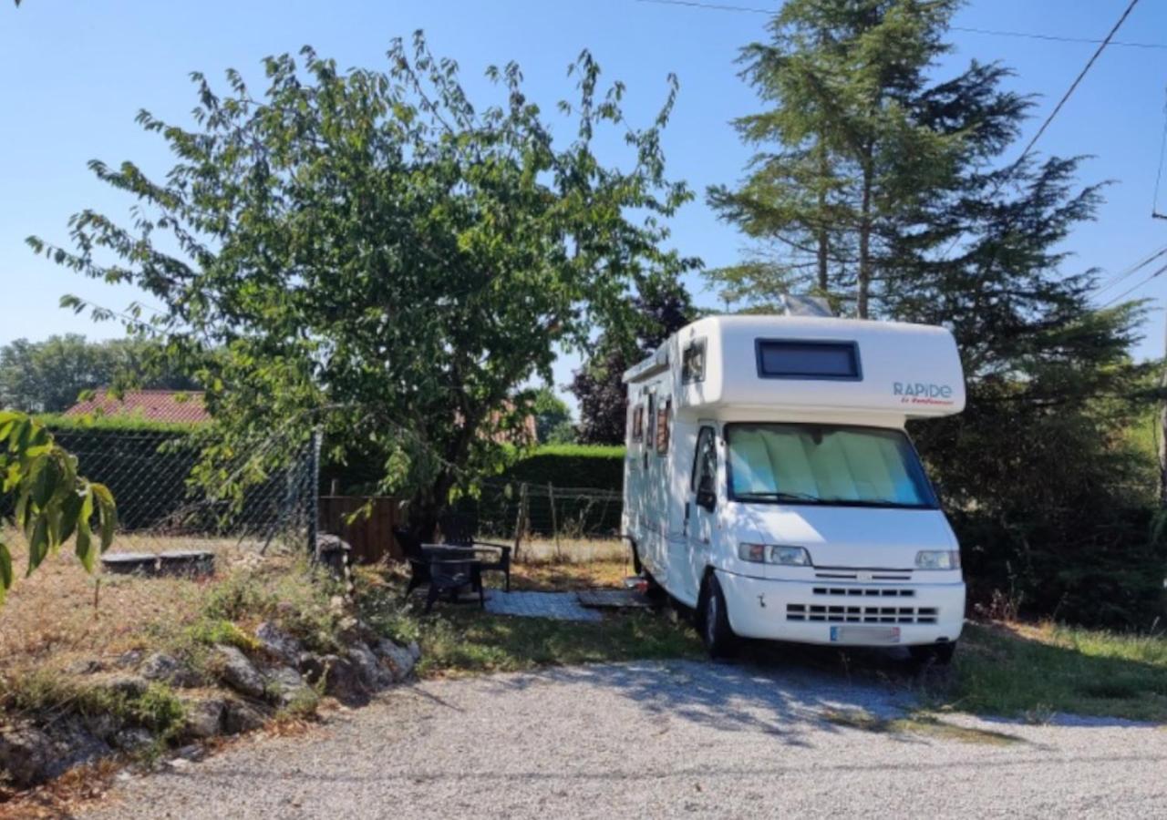 Charmant Camping-Car A La Campagne Labessiere-Candeil ภายนอก รูปภาพ